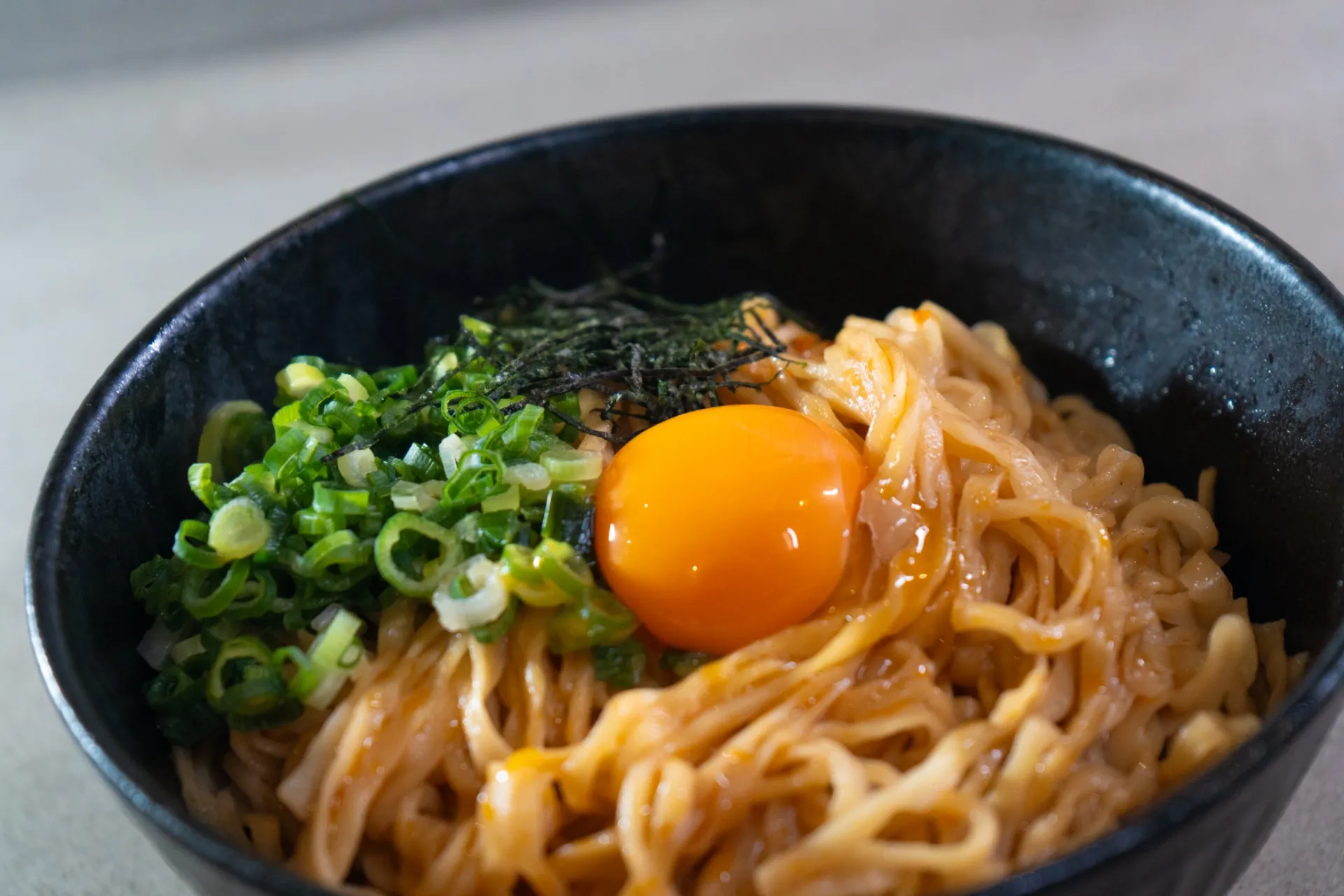 心斎橋の穴場で味わう絶品まぜそば