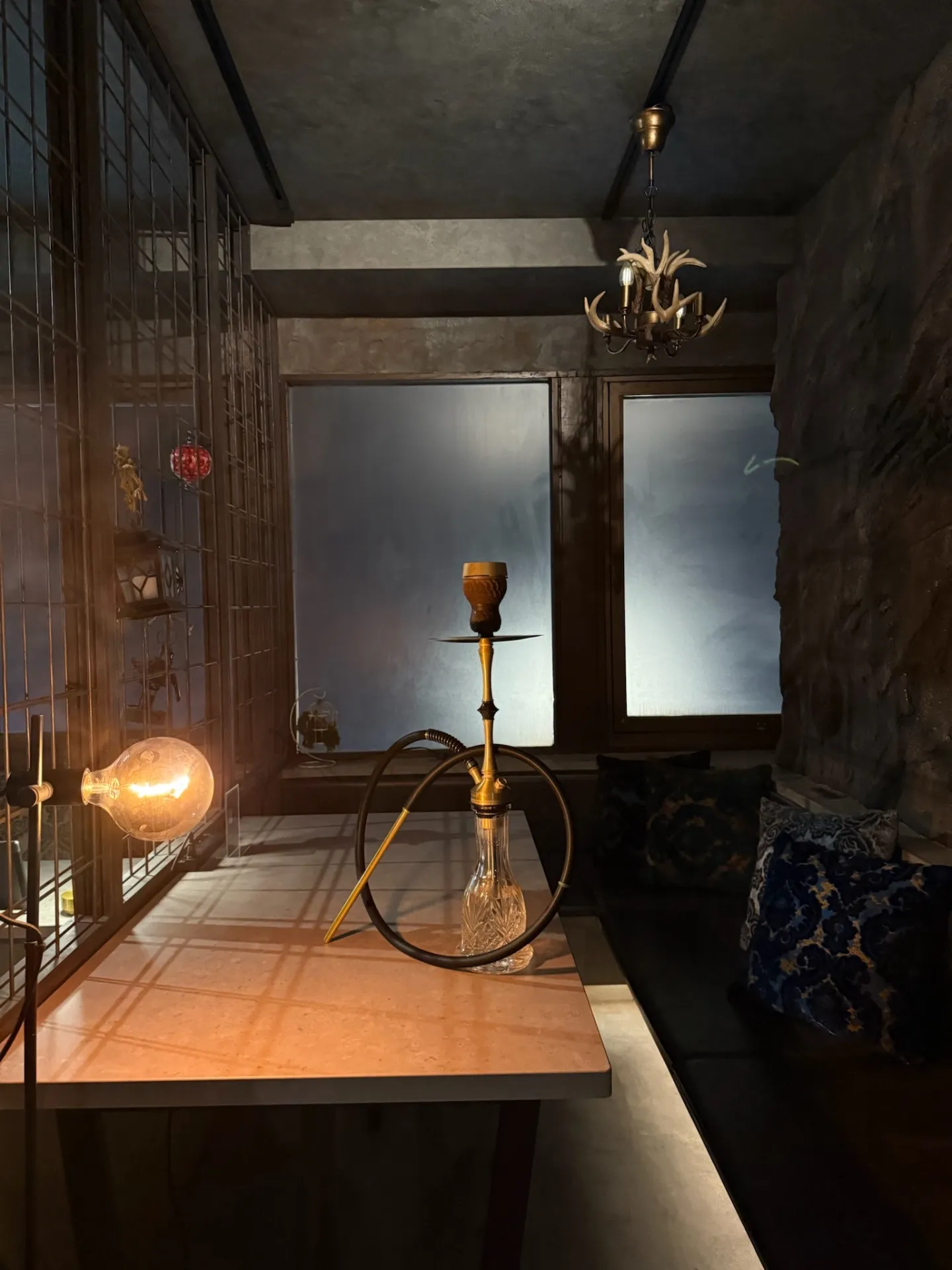 長堀橋の心斎橋シーシャカフェ！大阪で有数のシガーリーフ体験