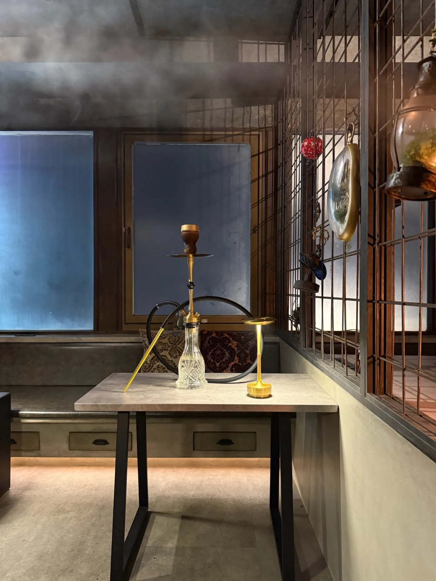 心斎橋シーシャの洗練された雰囲気で打ち合わせ！オフライン会議に最適