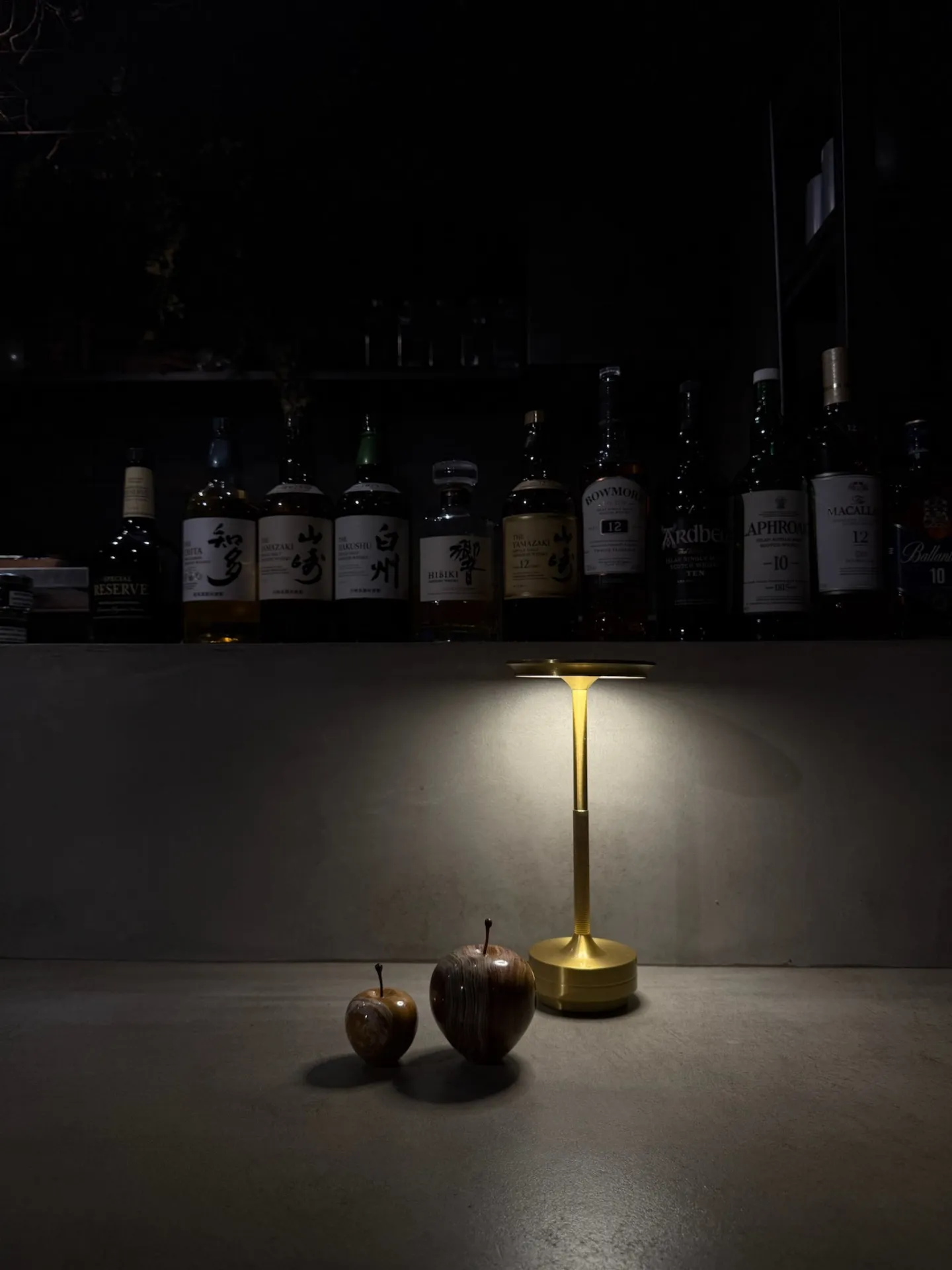 心斎橋シーシャの隠れ家で夜作業！ナイトモードのジャズと落ち着いた照明